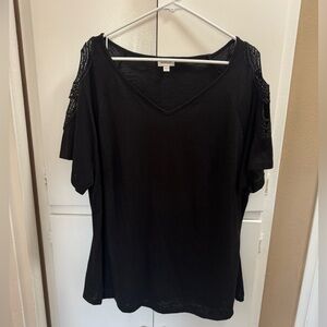 Avenue Size 20 Black Cold Shoulder Top NWOT